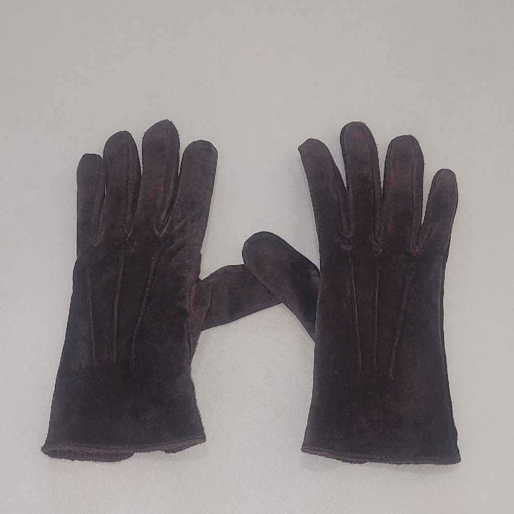 Brown Gloves Fuzzy On The Inside .Size Large